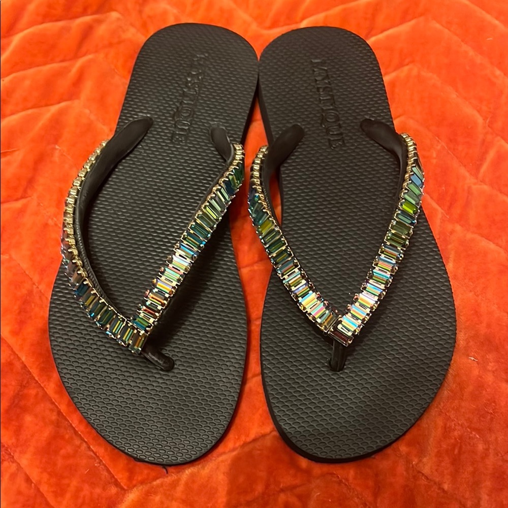 NWOB Mystique Oxnard Rhinestone Flip Flops. Size 38 or 7/8.